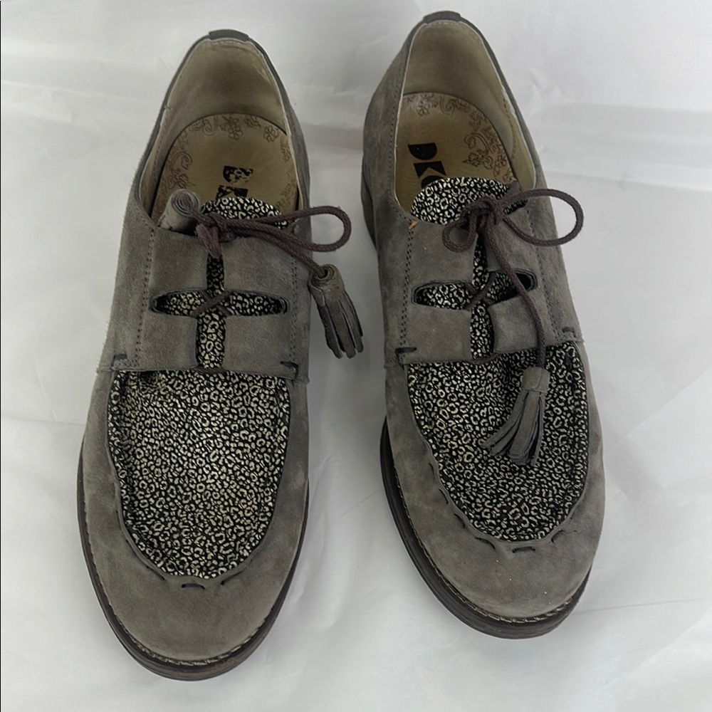 Dkode Elegant Gray Loafers With Patterned Design - image 3